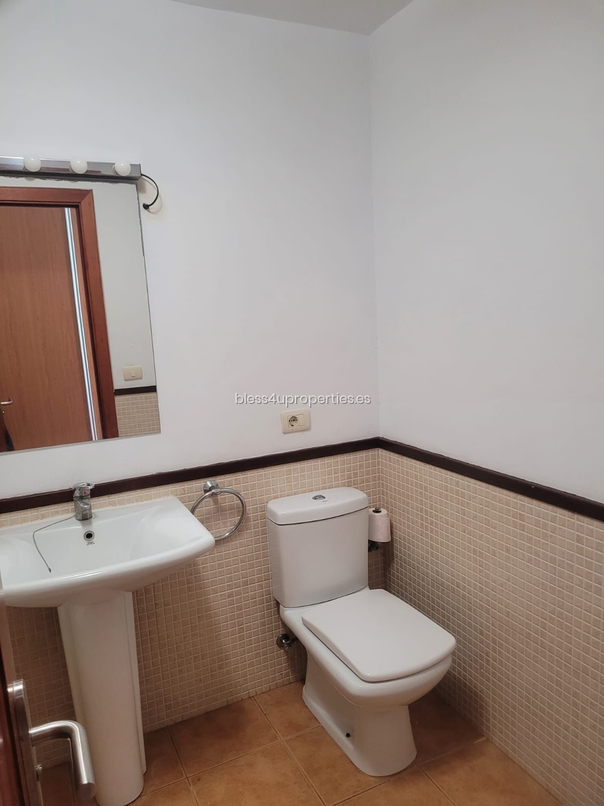 WhatsApp Image 2025-09-17 at 17.40.49 (2)